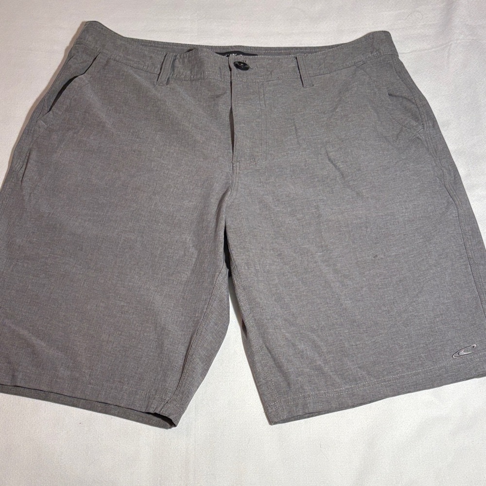 O'Neill Light Gray Men's Flat Front Shorts - Size 32